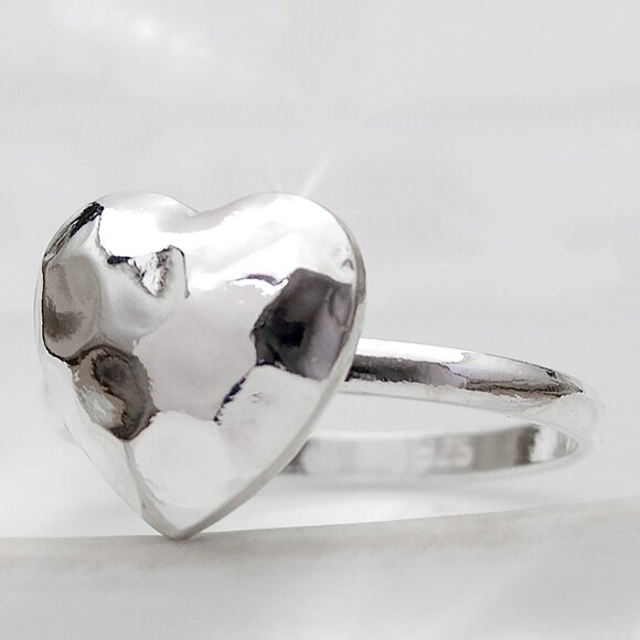 925 Sterling Silver Heart Ring, Everyday Layering Love Ring, Minimalist Ring - Picture 1 of 3